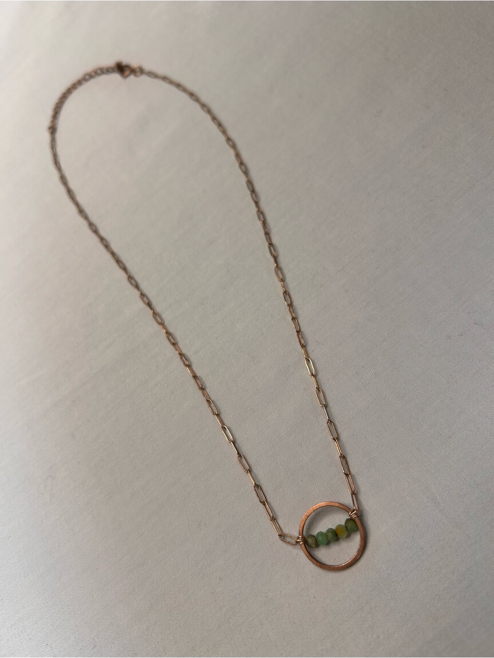 Gold Tone Circle Green Beaded Minimalist Necklace NWOT
